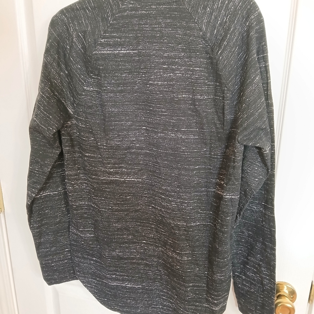 Hollister Curved Hem Tee Men’s Medium Black Granite Cotton Long Sleeve Y2K NWT - Picture 6 of 7